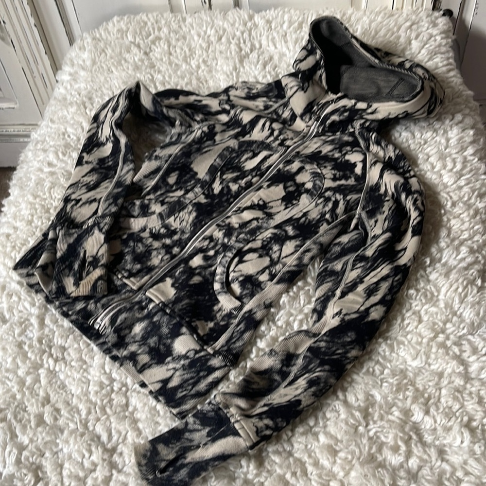 Lulu Lemon size 2 sweat jacket